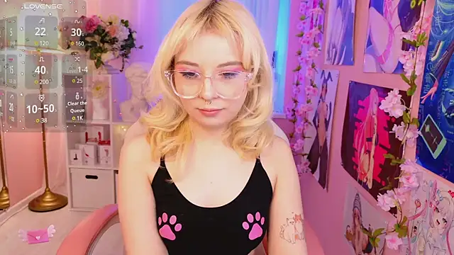 Snapshot of Coconut_Mia chatting on 03.08.25 Coconut Mia online show from 03.08.25