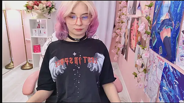 Snapshot of Coconut_Mia chatting on 10.07.25 Coconut Mia online show from 10.07.25