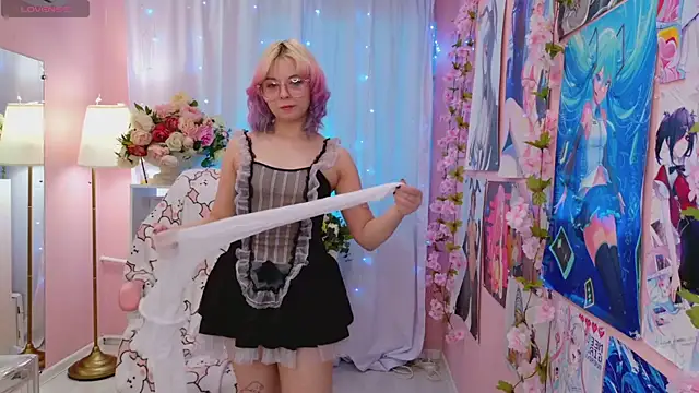 Coconut Mia online show from 11.13.25