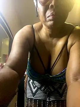 Nomthie online show from 09.24.25