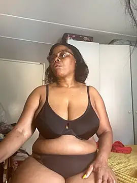 Nomthie online show from 10.23.25