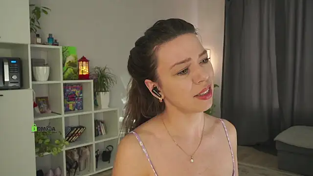 Victoria1Love online show from 01.30.25