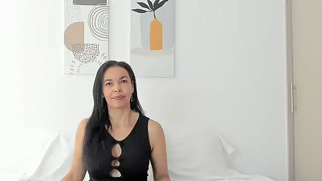 Evawalker  online show from 09.20.25