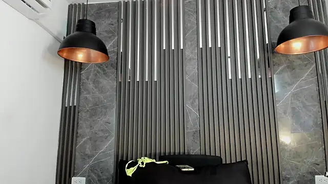 SaraiEvans online show from 11.01.25