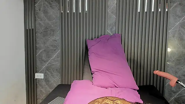 SaraiEvans online show from 02.03.26