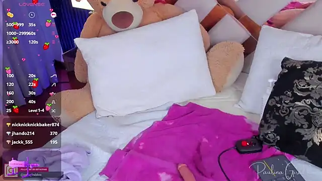 misspaulinaa online show from 12.07.24