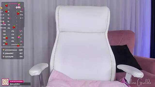 misspaulinaa online show from 12.12.24