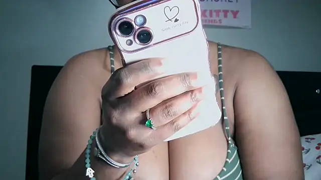 Nyxie Chaos online show from 09.19.25