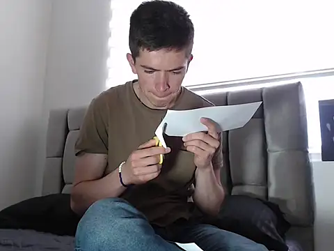 Eliantg online show from 12.31.24