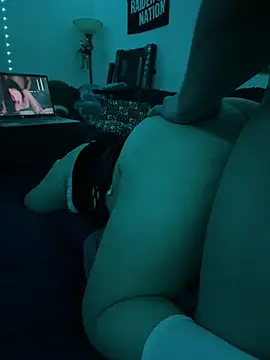 Snapshot of DaHomeEDubs chatting on 12.24.24 DaHomeEDubs online show from 12.24.24