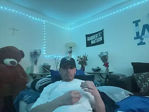 Snapshot of DaHomeEDubs chatting on 03.22.25 DaHomeEDubs online show from 03.22.25