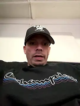 Snapshot of DaHomeEDubs chatting on 01.10.26 DaHomeEDubs online show from 01.10.26