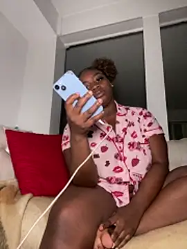 Snapshot of LillShayy chatting on 04.27.26 LillShayy online show from 04.27.26