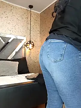 Snapshot of Michelle_Brito1 chatting on 02.15.25 Michelle Brito1 online show from 02.15.25