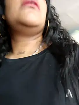 Snapshot of Michelle_Brito1 chatting on 03.04.25 Michelle Brito1 online show from 03.04.25