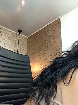 Snapshot of Michelle_Brito1 chatting on 09.28.25 Michelle Brito1 online show from 09.28.25