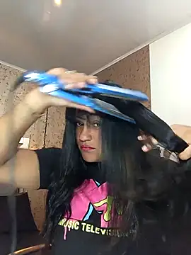 Snapshot of Michelle_Brito1 chatting on 09.29.25 Michelle Brito1 online show from 09.29.25