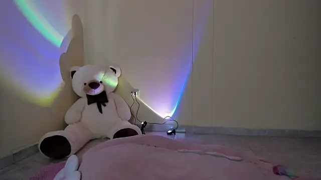  maiahairy  online show from 10.17.25