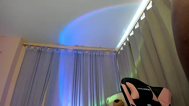 Snapshot of _maiahairy_ chatting on 02.22.26 maiahairy online show from 02.22.26