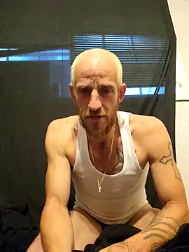 Snapshot of 5g4ever chatting on 02.11.25 5g4ever online show from 02.11.25