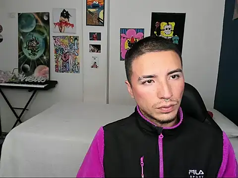 Snapshot of sweet_boys_xx chatting on 09.18.25 sweet boys xx online show from 09.18.25