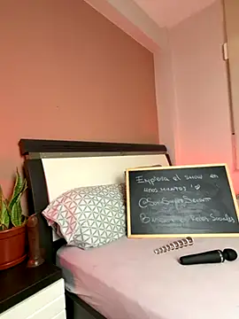 SOFIASWEETSECRETT online show from 11.07.25