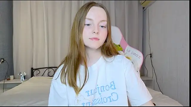 Snapshot of Wild__flowers chatting on 09.17.25 Wild flowers online show from 09.17.25