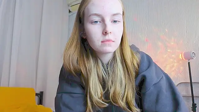 Snapshot of Wild__flowers chatting on 04.20.26 Wild flowers online show from 04.20.26