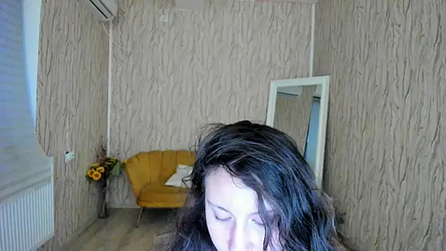 AishaRouhi online show from 01.08.25