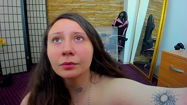 AishaRouhi online show from 12.18.25