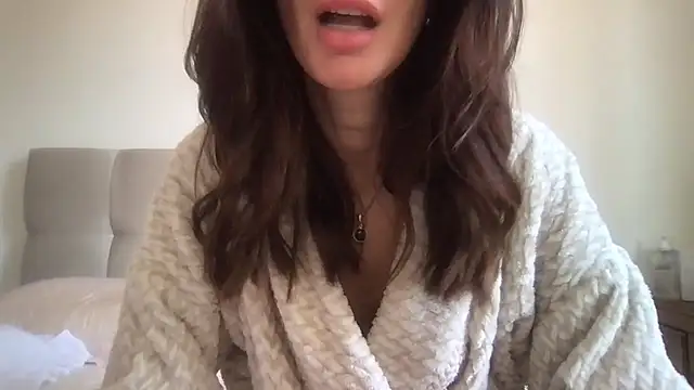 paolajonez online show from 10.05.25