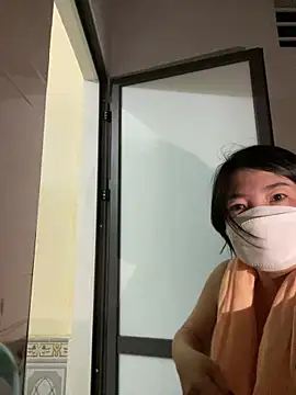 Hachi Sweetbabie  online show from 02.18.25