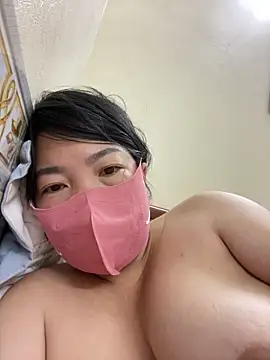 Snapshot of Hachi_Sweetbabie_ chatting on 09.28.25 Hachi Sweetbabie  online show from 09.28.25