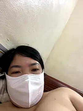 Snapshot of Hachi_Sweetbabie_ chatting on 10.18.25 Hachi Sweetbabie  online show from 10.18.25