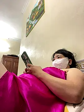 Snapshot of Hachi_Sweetbabie_ chatting on 10.19.25 Hachi Sweetbabie  online show from 10.19.25