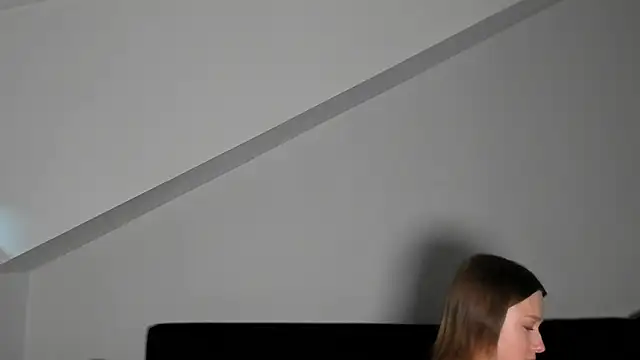 laurasommer online show from 04.12.26