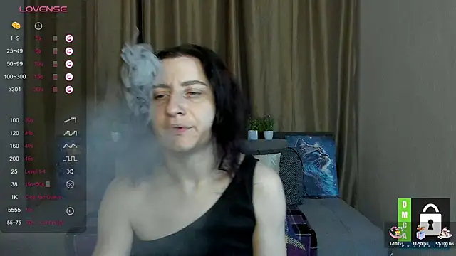 Snapshot of Muse_kitty_jenia chatting on 10.02.25 Muse kitty jenia online show from 10.02.25