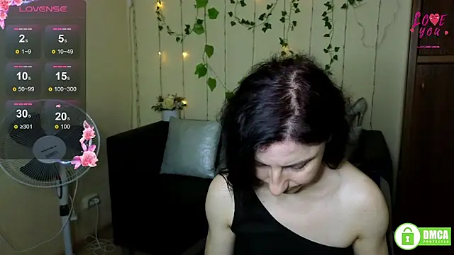 Snapshot of Muse_kitty_jenia chatting on 10.03.25 Muse kitty jenia online show from 10.03.25