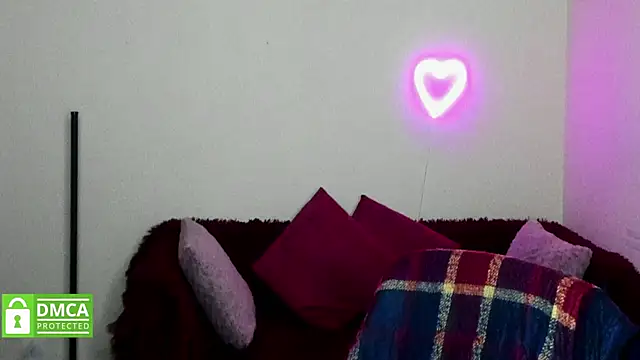 Snapshot of Muse_kitty_jenia chatting on 10.13.25 Muse kitty jenia online show from 10.13.25