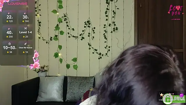 Snapshot of Muse_kitty_jenia chatting on 10.21.25 Muse kitty jenia online show from 10.21.25