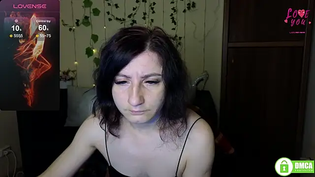 Snapshot of Muse_kitty_jenia chatting on 10.22.25 Muse kitty jenia online show from 10.22.25