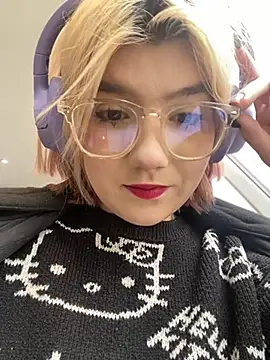 Snapshot of Baby__Naughty chatting on 02.18.25 Baby Naughty online show from 02.18.25