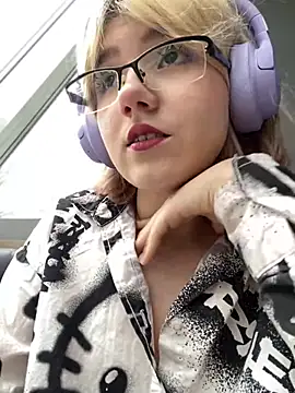 Snapshot of Baby__Naughty chatting on 03.14.25 Baby Naughty online show from 03.14.25