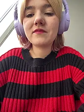Snapshot of Baby__Naughty chatting on 03.15.25 Baby Naughty online show from 03.15.25