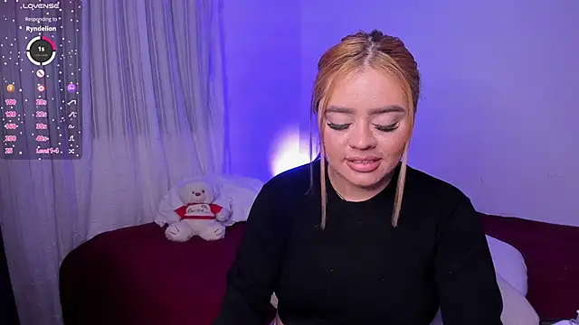 isabella arias1 online show from 12.27.24