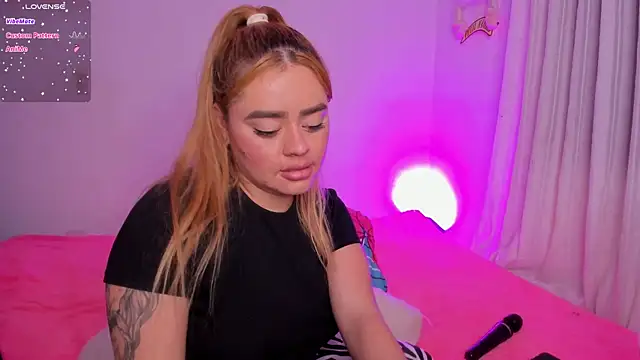 isabella arias1 online show from 01.06.25