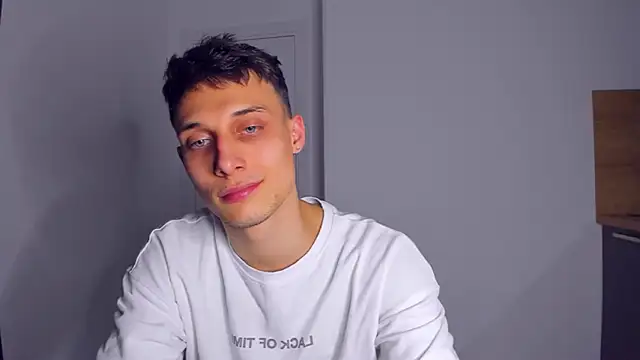 Snapshot of Kent_Ross chatting on 10.26.25 Kent Ross online show from 10.26.25