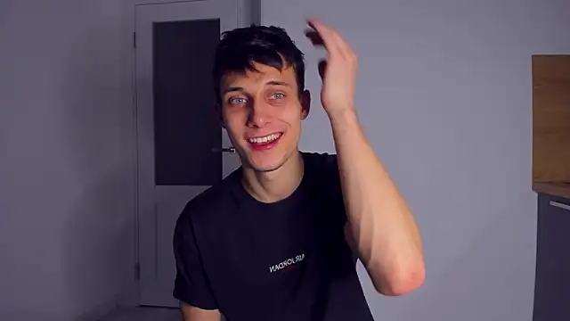 Snapshot of Kent_Ross chatting on 11.23.25 Kent Ross online show from 11.23.25