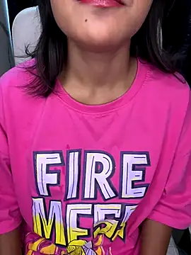 LeisyXO online show from 12.05.24