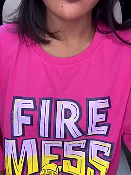 LeisyXO online show from 12.05.24